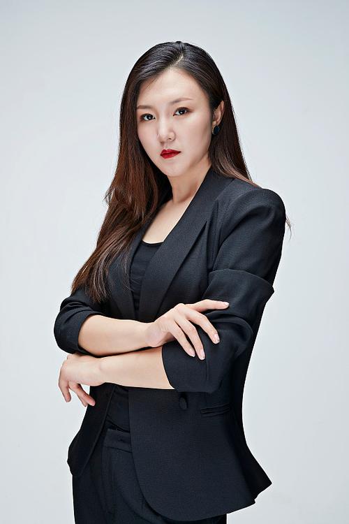 罗女士